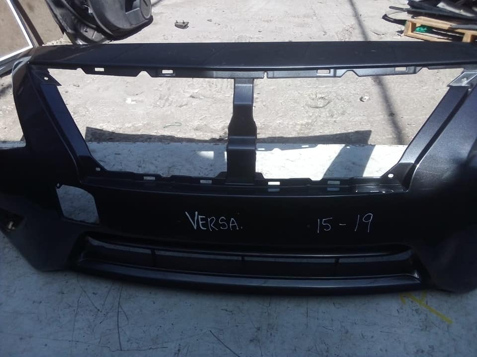 PARACHOQUES DELANTERO NISSAN VERSA 2015 AL 2019